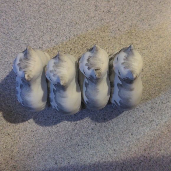 Set of 4 Silvestri tabby cat napkin rings - Picture 5 of 7